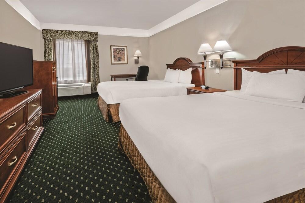 La Quinta By Wyndham Stephenville Buitenkant foto